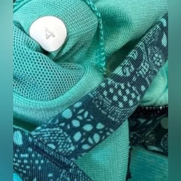 🌟HP🎉 Lululemon Twist and Toil Tank - Picture 8 of 8